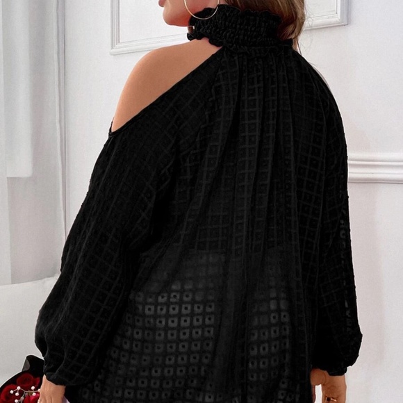 Plus Cold Shoulder Mock Neck Blouse - Picture 7 of 8